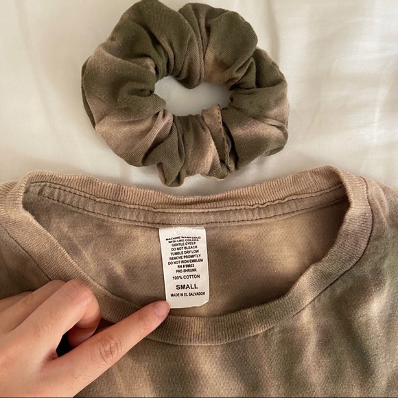 *SOLD* Reworked Hawaii Tee + Scrunchie - Picture 5 of 8